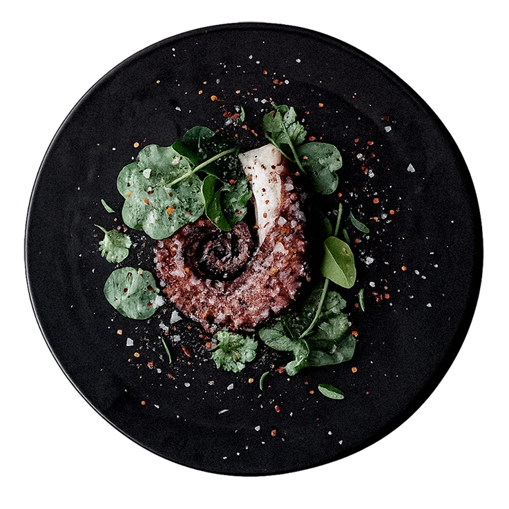 Plato de cocina mediterránea del restaurante DUNNA Tarifa